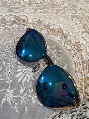 Blue Mirrored Aviator Sunglasses